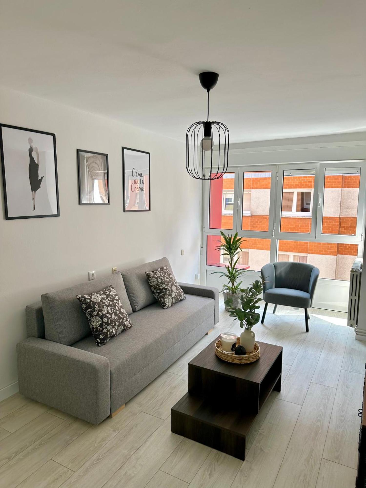 Cozy Flat 5 Mins From The Beach Gijon Exterior photo